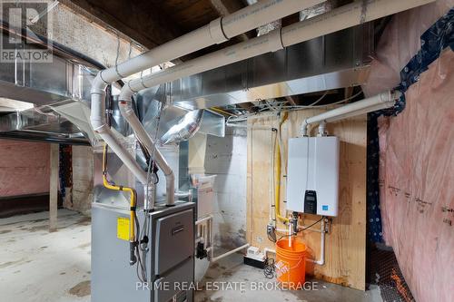 247 Victoria Street, London East (East B), ON - Indoor Photo Showing Basement