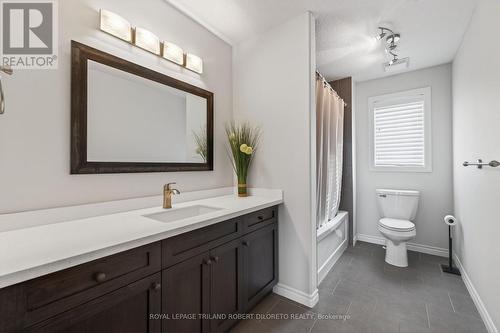 56 Fieldstone Crescent S, Middlesex Centre (Komoka), ON - Indoor Photo Showing Bathroom