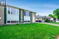 Semi detached home with lovely neighbours - 