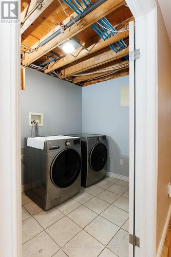 118 Rosamond Crescent, London South (South X), ON - Indoor Photo Showing Laundry Room