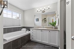 Master bathroom - 