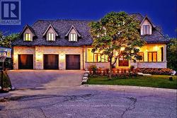 197 SHERWOOD PLACE  Newmarket, ON L3Y 8E5