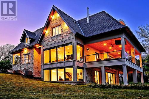 197 Sherwood Place, Newmarket, ON - Outdoor With Deck Patio Veranda