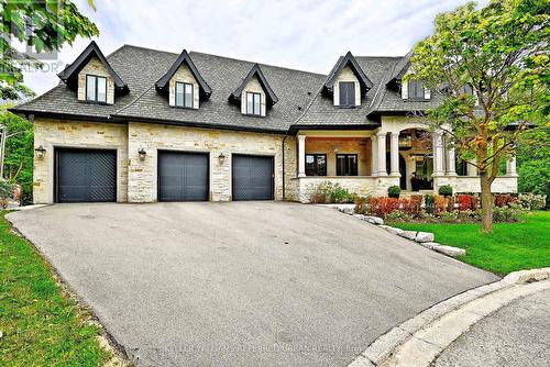 197 Sherwood Place, Newmarket, ON - Outdoor With Facade