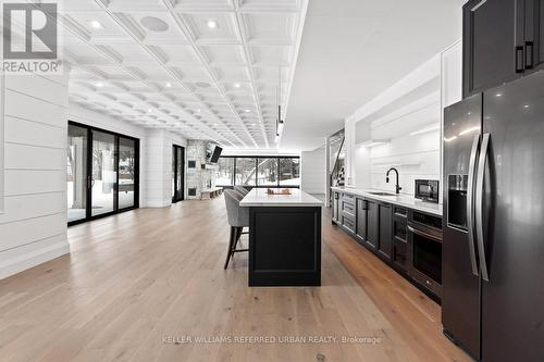 197 Sherwood Place, Newmarket, ON - Indoor Photo Showing Kitchen