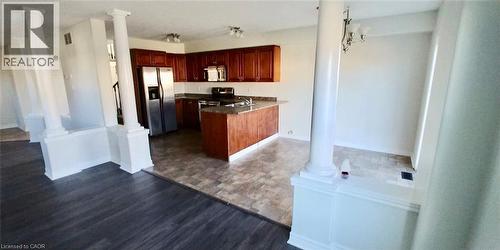 200 Purple Sage Crescent, Kitchener, ON - Indoor Photo Showing Kitchen