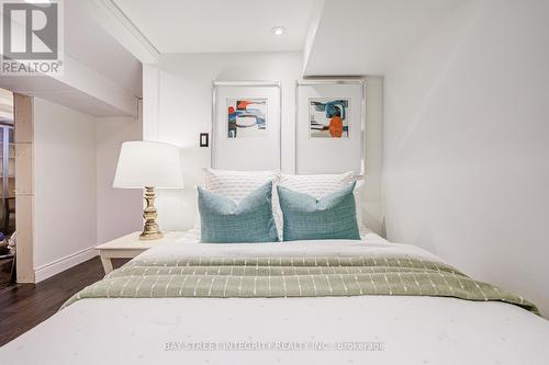 1224 Grange Road, Oakville, ON - Indoor Photo Showing Bedroom