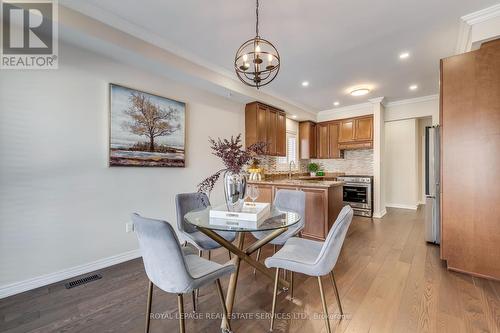 2467 Chaplin Road, Oakville, ON - Indoor Photo Showing Dining Room