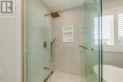2467 Chaplin Road, Oakville, ON - Indoor Photo Showing Bathroom