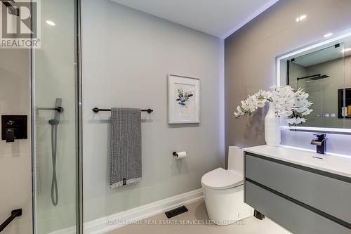 2467 Chaplin Road, Oakville, ON - Indoor Photo Showing Bathroom