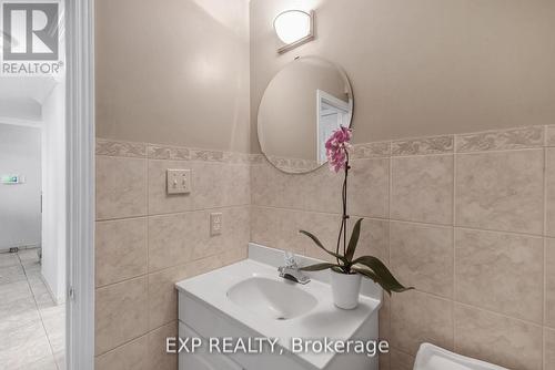 148 Taylorwood Avenue, Caledon, ON - Indoor Photo Showing Bathroom