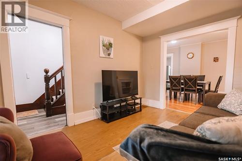 1932 Quebec Street, Regina, SK - Indoor Photo Showing Living Room