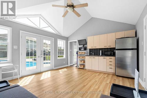 517 Golden Sedge Way, Ottawa, ON - Indoor Photo Showing Kitchen