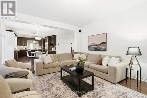 517 Golden Sedge Way, Ottawa, ON - Indoor Photo Showing Living Room