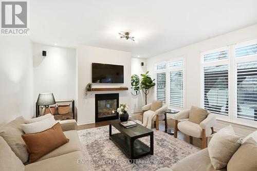 517 Golden Sedge Way, Ottawa, ON - Indoor Photo Showing Living Room With Fireplace