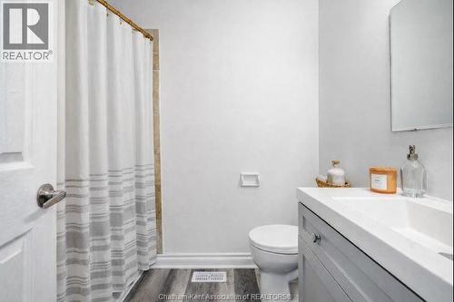 69 Bridle Path Road, Wallaceburg, ON - Indoor Photo Showing Bathroom