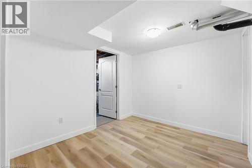 35 Oakhill Drive Unit# 20C, Brantford, ON - Indoor Photo Showing Other Room