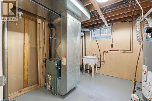 35 Oakhill Drive Unit# 20C, Brantford, ON - Indoor Photo Showing Basement