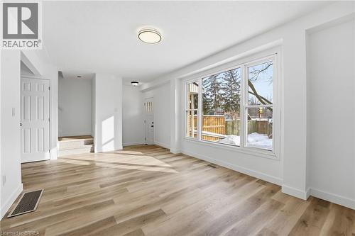 35 Oakhill Drive Unit# 20C, Brantford, ON - Indoor Photo Showing Other Room