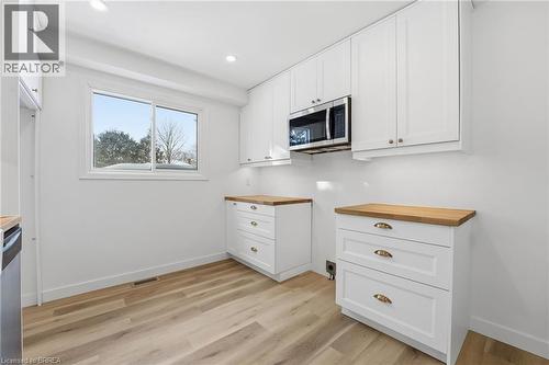 35 Oakhill Drive Unit# 20C, Brantford, ON - Indoor Photo Showing Kitchen