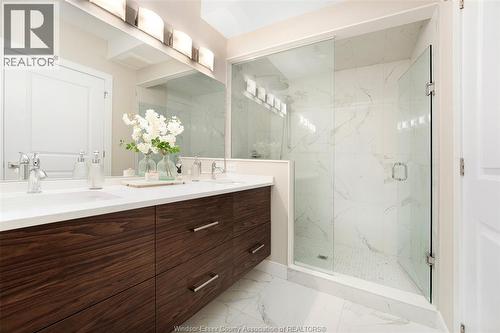 191 East Puce Road Unit# 3, Lakeshore, ON - Indoor Photo Showing Bathroom