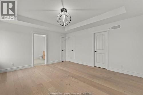 357 Marla Crescent, Lakeshore, ON - Indoor Photo Showing Other Room