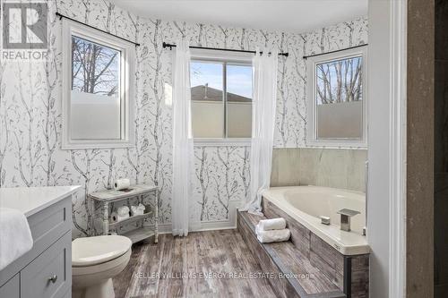 2 Resnik Drive, Clarington (Newcastle), ON - Indoor Photo Showing Bathroom