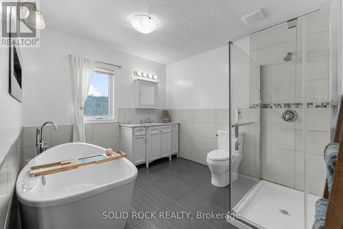 86 Township Park Road, North Algona Wilberforce, ON - Indoor Photo Showing Other Room