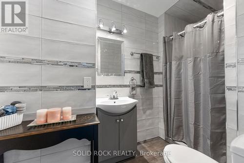 86 Township Park Road, North Algona Wilberforce, ON - Indoor Photo Showing Bathroom