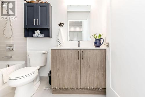 219 - 1 Hume Street, Collingwood, ON - Indoor Photo Showing Bathroom