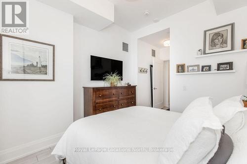 219 - 1 Hume Street, Collingwood, ON - Indoor Photo Showing Bedroom