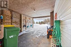 Covered parking + storage space in carport - 