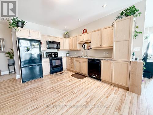 304 - 20 Silver Birch Court, Parry Sound, ON - Indoor Photo Showing Kitchen