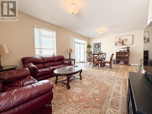 304 - 20 Silver Birch Court, Parry Sound, ON - Indoor Photo Showing Living Room