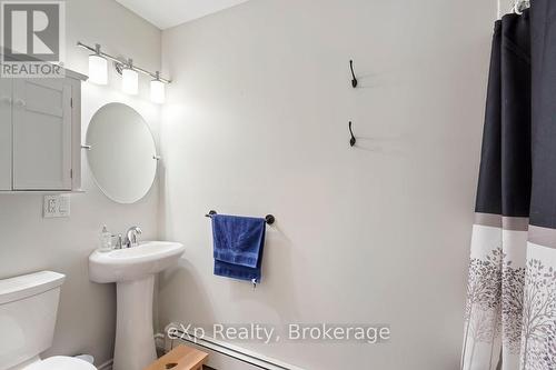 557409 4Th Concession S, Meaford, ON - Indoor Photo Showing Bathroom
