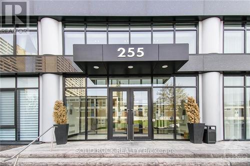 213 - 255 BAY STREET  Ottawa, ON K1R 5Z4