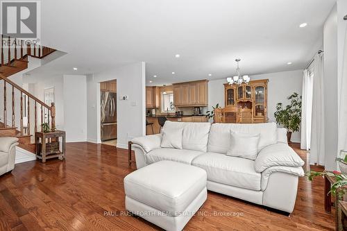Living Area - 421 Jasper Crescent, Clarence-Rockland, ON - Indoor Photo Showing Living Room