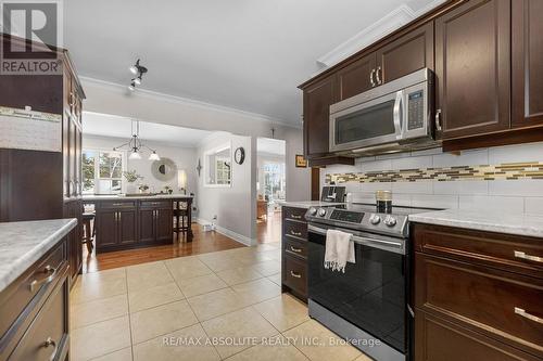 131 Burns Drive, Mcnab/Braeside, ON - Indoor Photo Showing Kitchen