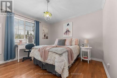 131 Burns Drive, Mcnab/Braeside, ON - Indoor Photo Showing Bedroom