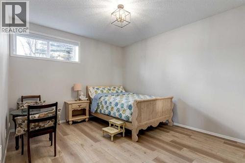79 Discovery Ridge Park Sw, Calgary, AB - Indoor Photo Showing Other Room