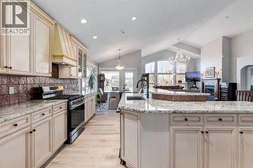 79 Discovery Ridge Park Sw, Calgary, AB - Indoor Photo Showing Kitchen With Upgraded Kitchen
