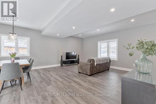 32 Wilson Street, Laurentian Hills, ON - Indoor