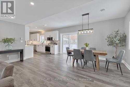 32 Wilson Street, Laurentian Hills, ON - Indoor