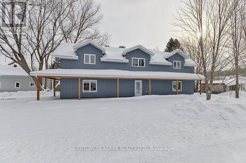 32 Wilson Street, Laurentian Hills, ON - Outdoor