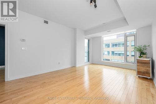 312 - 575 Byron Avenue, Ottawa, ON - Indoor Photo Showing Other Room