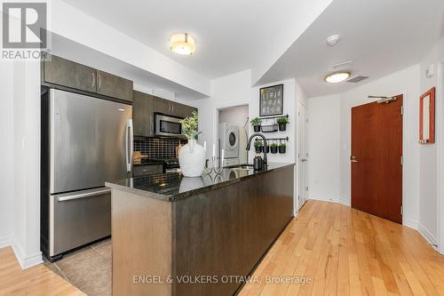 312 - 575 Byron Avenue, Ottawa, ON - Indoor Photo Showing Kitchen