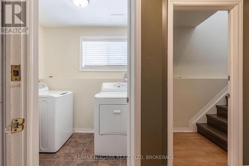 138 Carlton Street, St. Catharines (Downtown), ON - Indoor Photo Showing Laundry Room