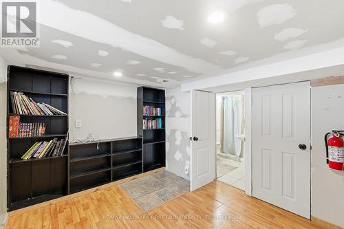 325 Elgin Street W, Oshawa, ON - Indoor Photo Showing Other Room