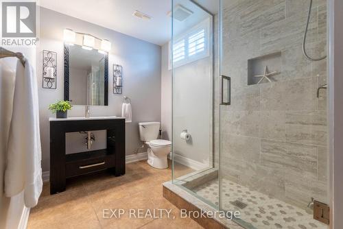 66 Stonesthrow Crescent, Uxbridge, ON - Indoor Photo Showing Bathroom