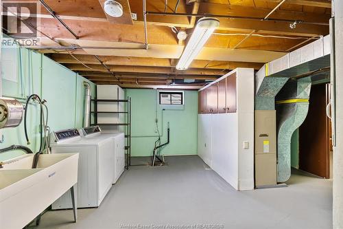 9520 Malden Road, Lasalle, ON - Indoor Photo Showing Laundry Room